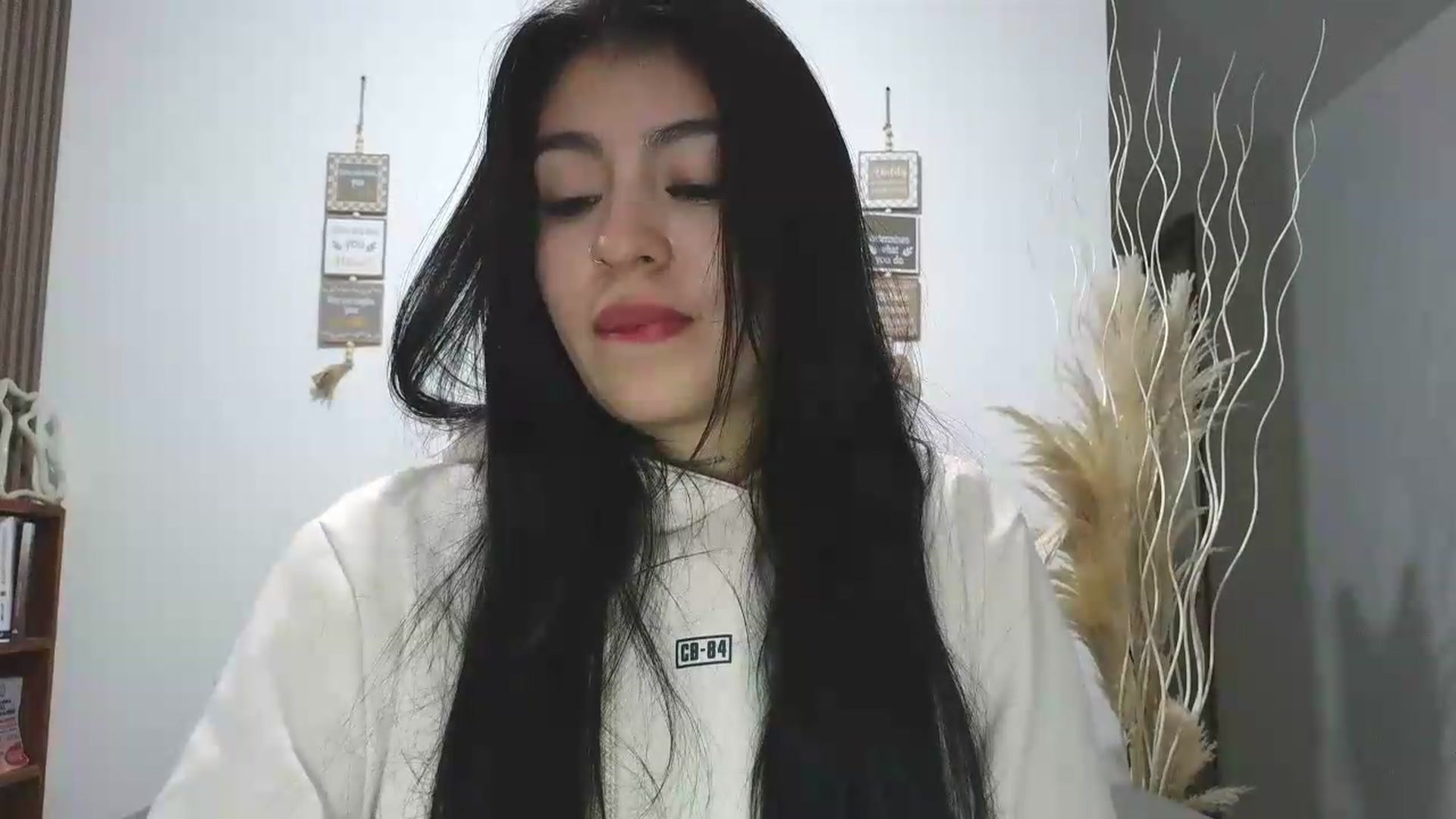 Gallery image thumbnail from yesicat's myfreecams stream on, 06/08/2026, 03:34 image 14 of 20