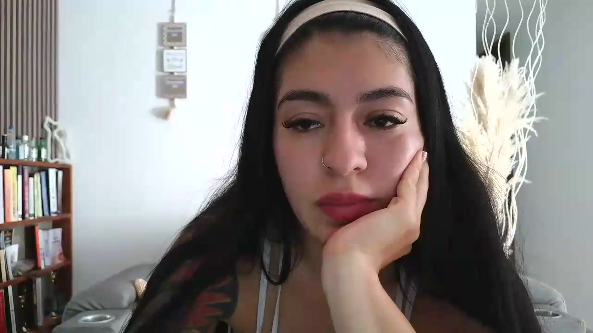 Gallery image thumbnail from yesicat's myfreecams stream on, 06/12/2026, 21:24 image 5 of 20