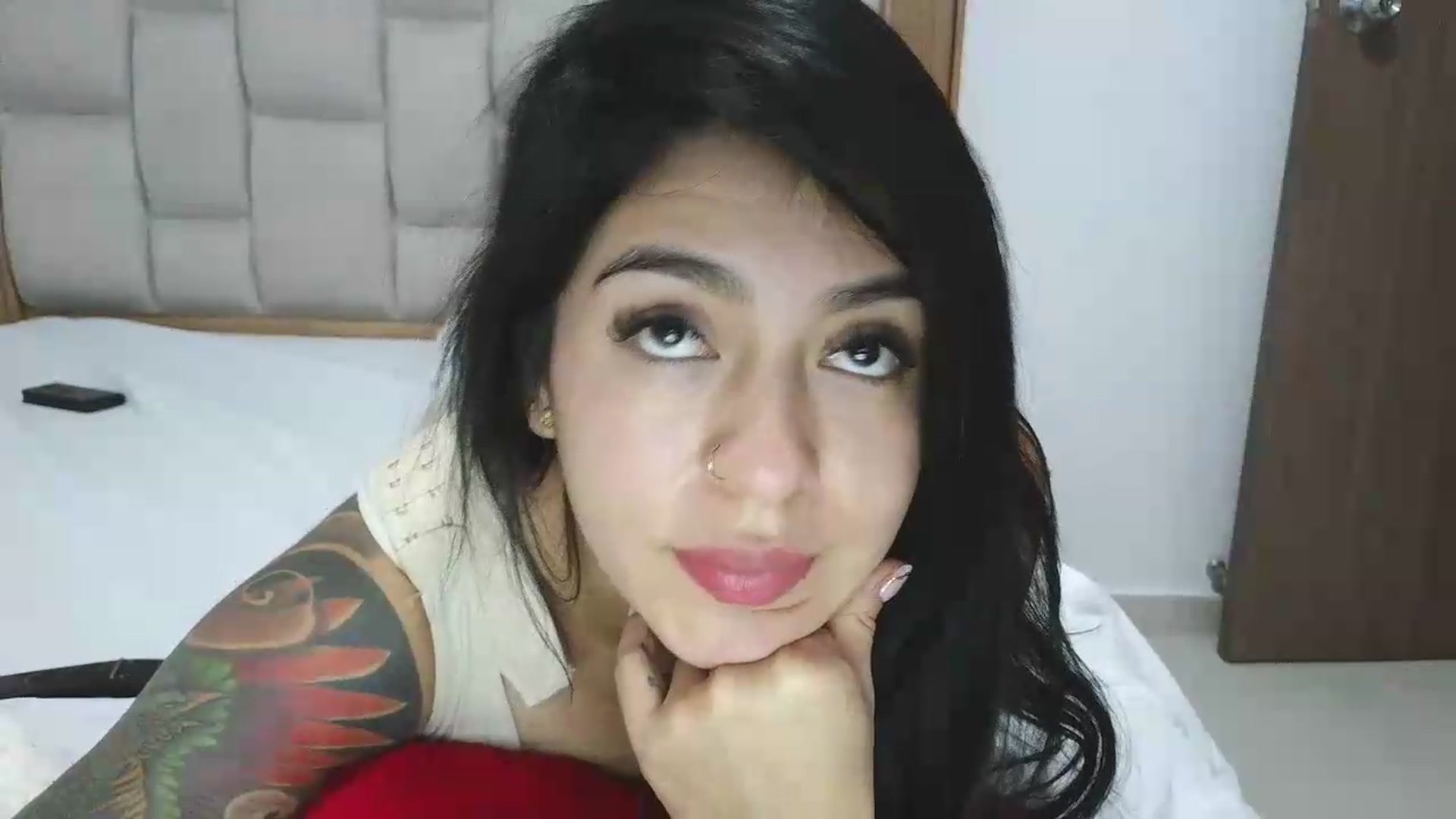 Gallery image thumbnail from yesicat's myfreecams stream on, 06/14/2026, 04:44 image 9 of 20