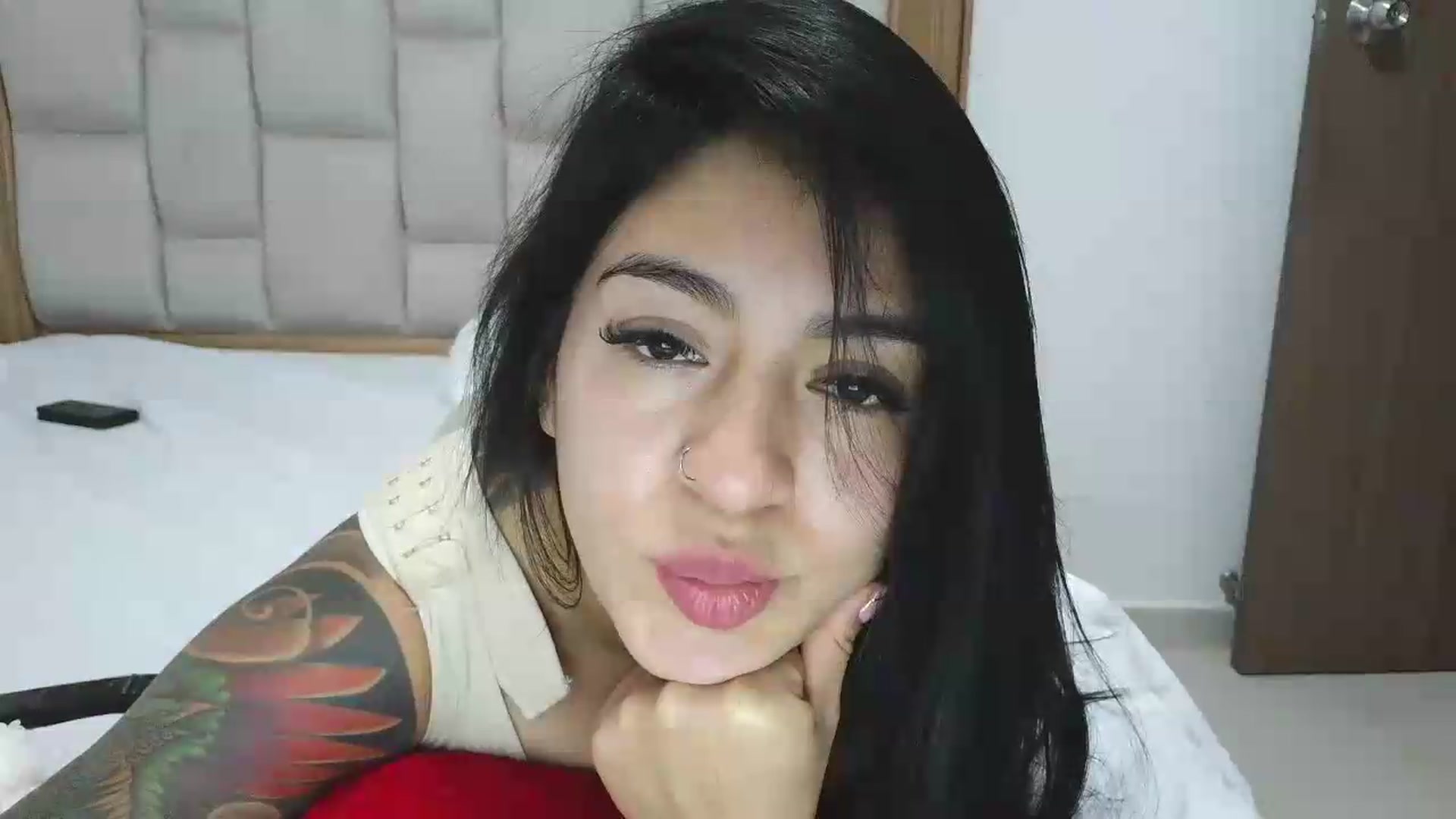 Gallery image thumbnail from yesicat's myfreecams stream on, 06/14/2026, 04:44 image 3 of 20