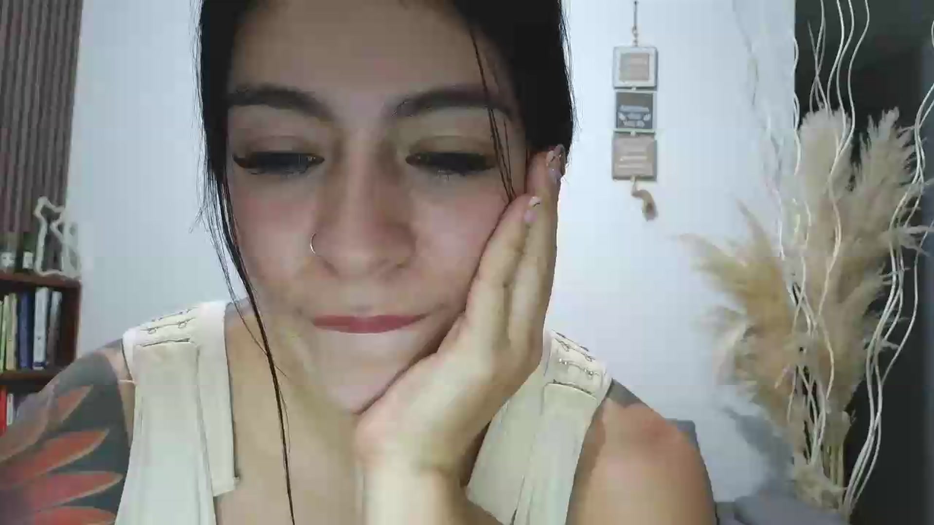Gallery image thumbnail from yesicat's myfreecams stream on, 06/16/2026, 05:25 image 17 of 20