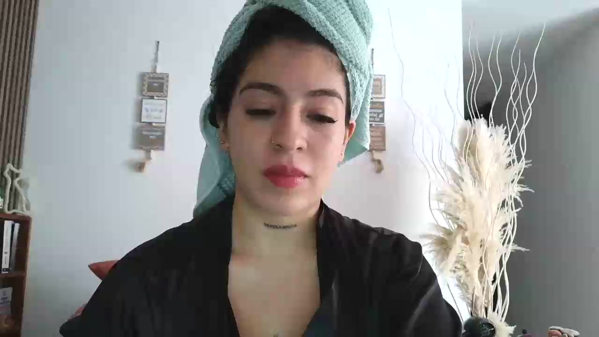 Gallery image thumbnail from yesicat's myfreecams stream on, 06/18/2026, 18:58 image 1 of 20