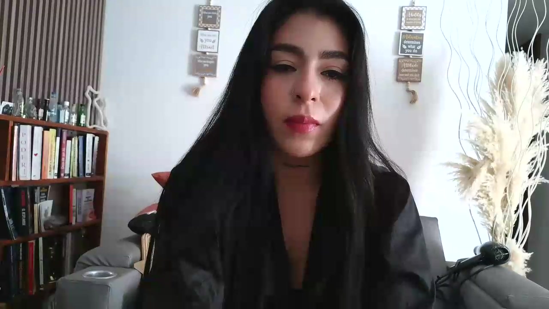 Gallery image thumbnail from yesicat's myfreecams stream on, 06/18/2026, 20:18 image 13 of 20