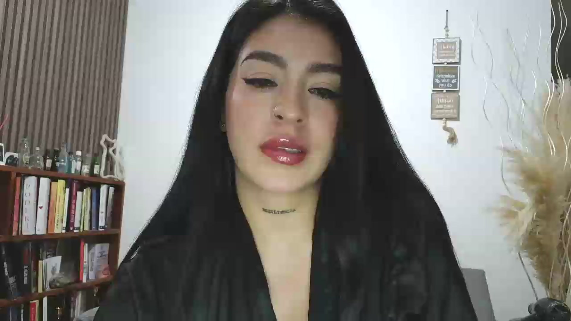 Gallery image thumbnail from yesicat's myfreecams stream on, 06/19/2026, 01:24 image 1 of 20