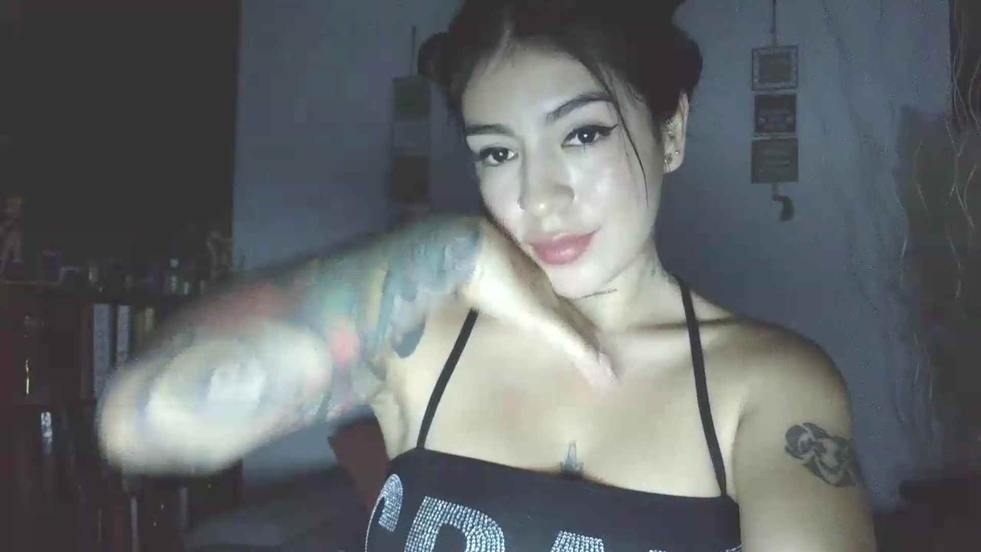 Gallery image thumbnail from yesicat's myfreecams stream on, 06/21/2026, 24:02 image 12 of 20