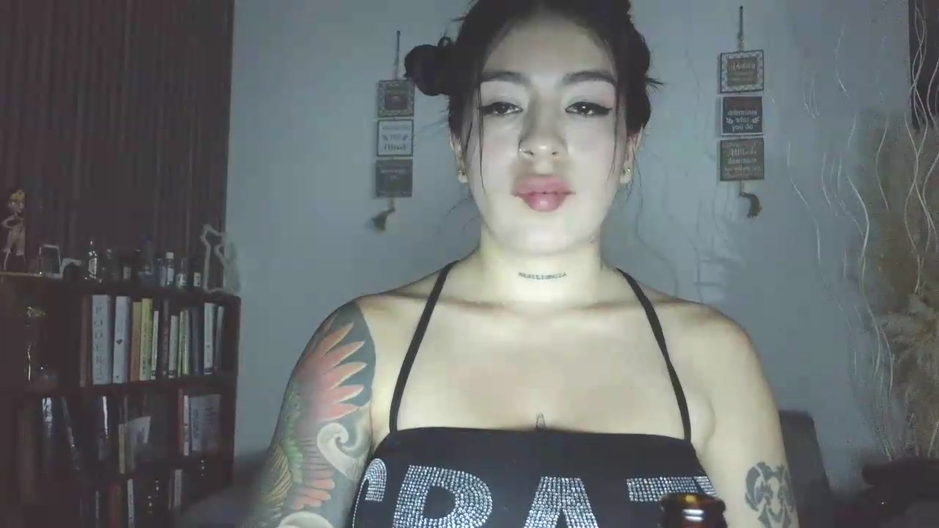 Gallery image thumbnail from yesicat's myfreecams stream on, 06/21/2026, 24:02 image 17 of 20