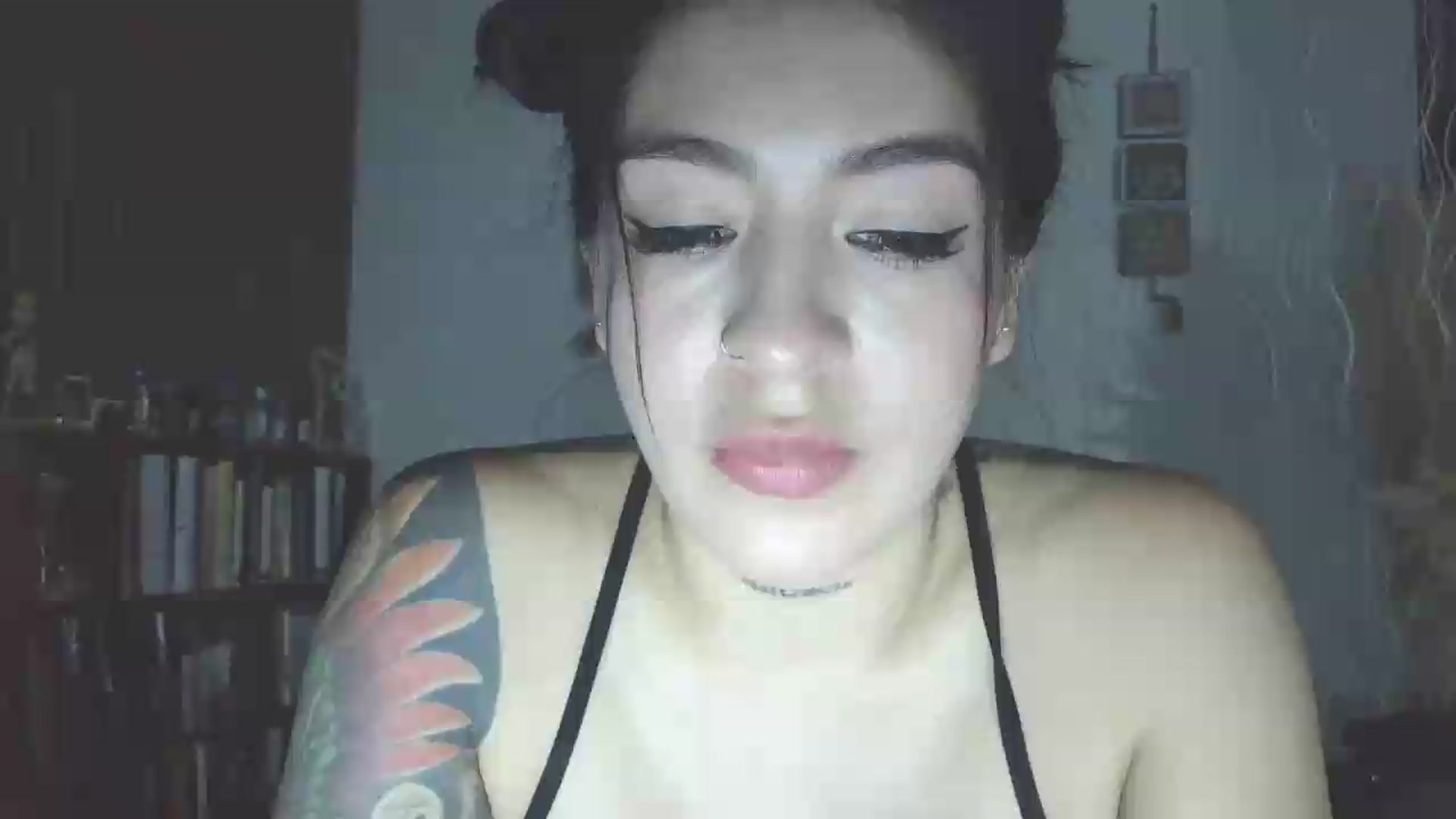 Gallery image thumbnail from yesicat's myfreecams stream on, 06/21/2026, 24:02 image 14 of 20