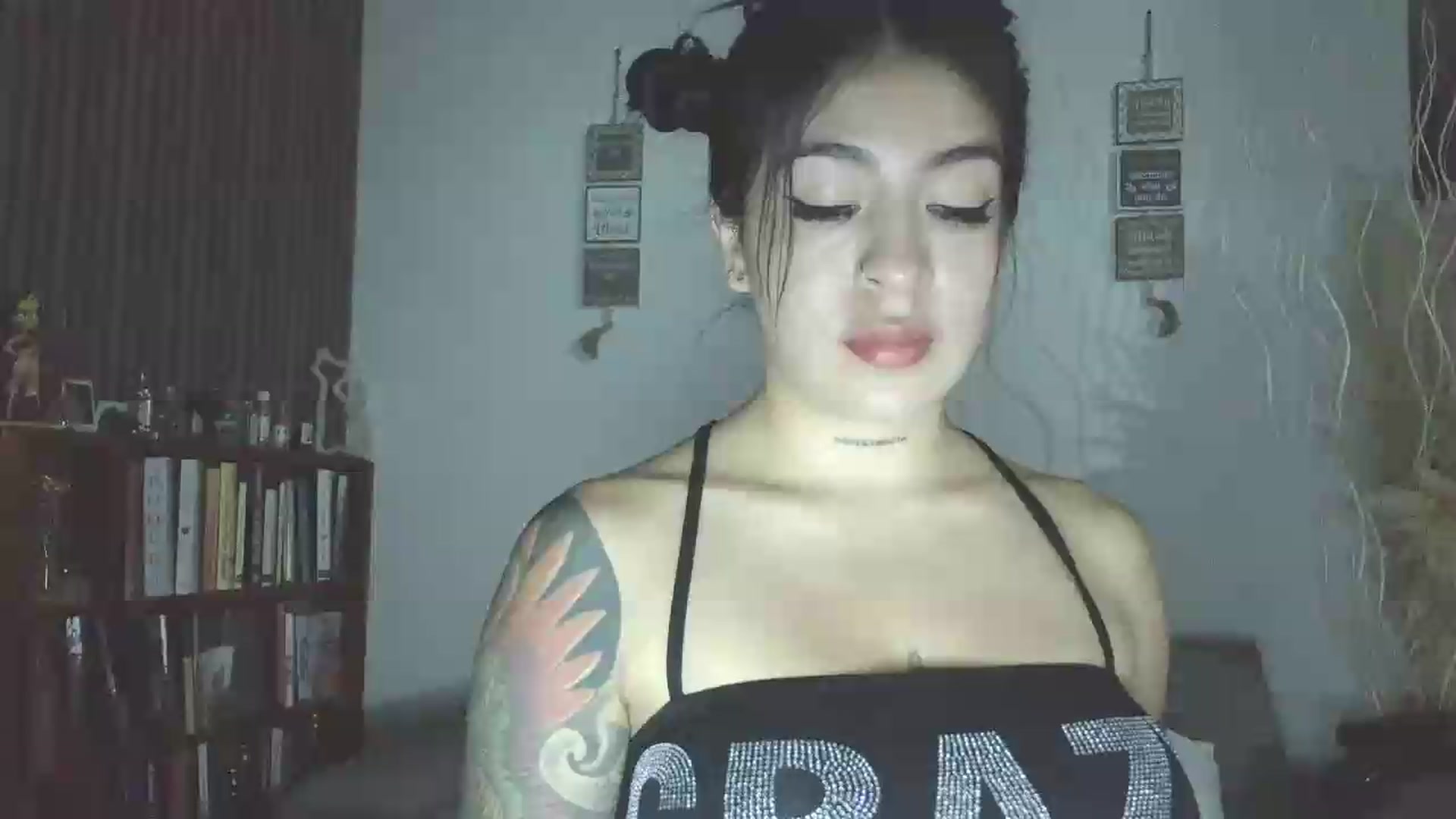 Gallery image thumbnail from yesicat's myfreecams stream on, 06/21/2026, 24:25 image 7 of 20