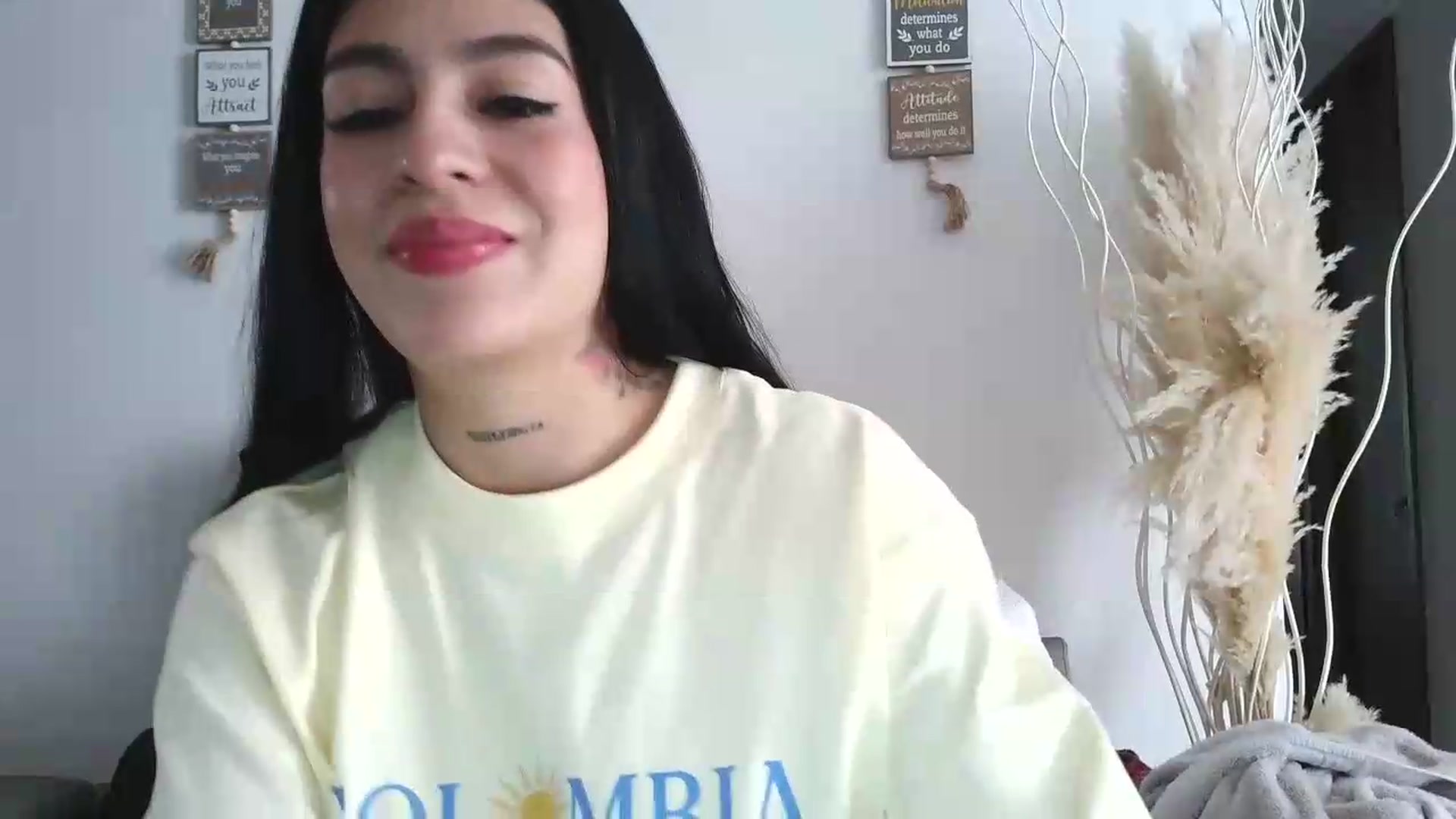 Gallery image thumbnail from yesicat's myfreecams stream on, 06/23/2026, 15:54 image 11 of 20