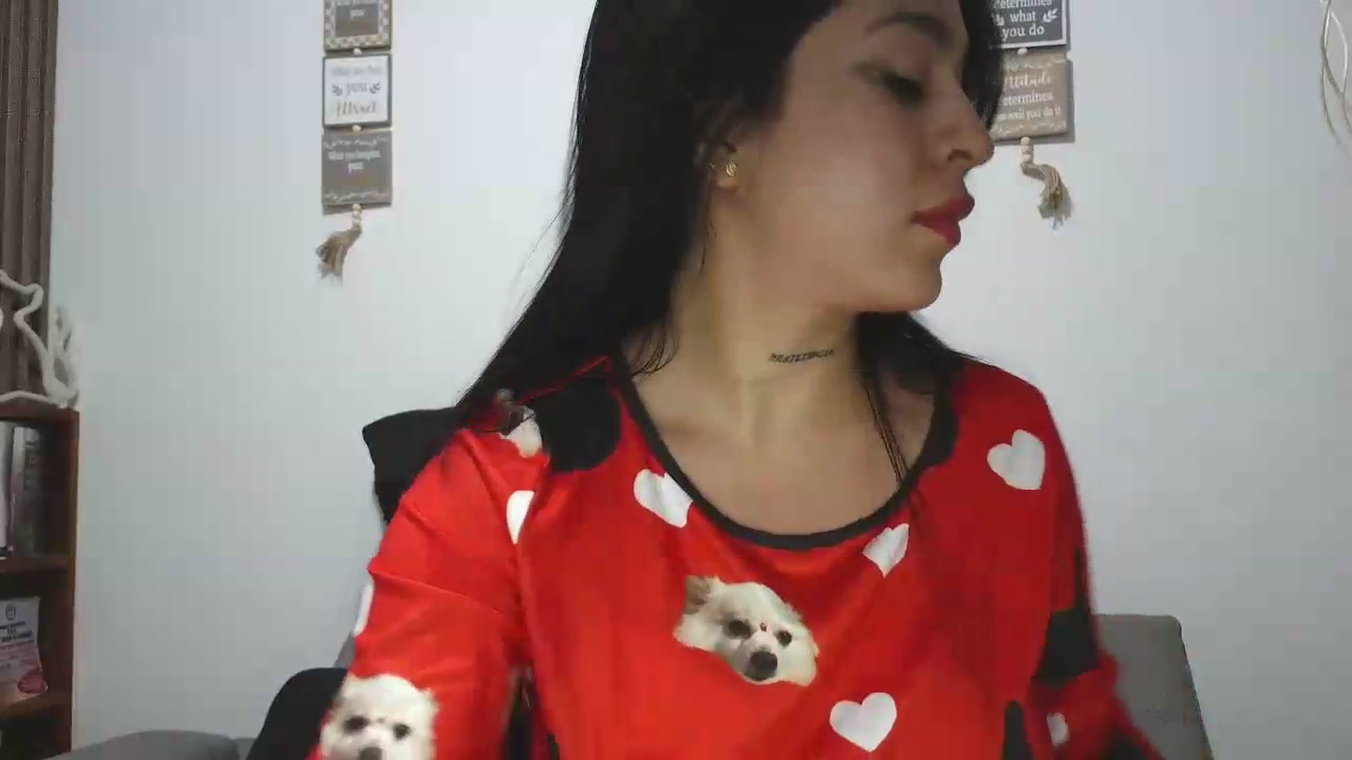Gallery image thumbnail from yesicat's myfreecams stream on, 06/25/2026, 01:51 image 9 of 20