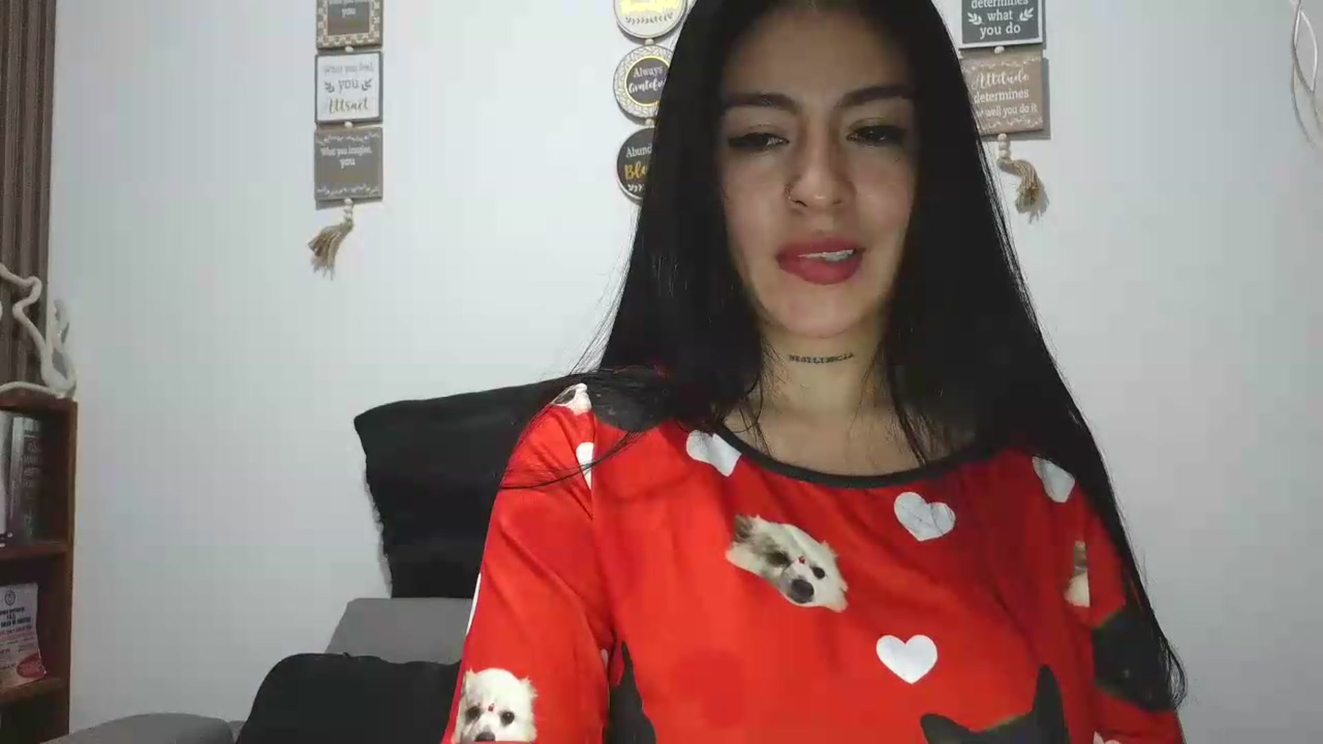 Gallery image thumbnail from yesicat's myfreecams stream on, 06/25/2026, 01:51 image 6 of 20