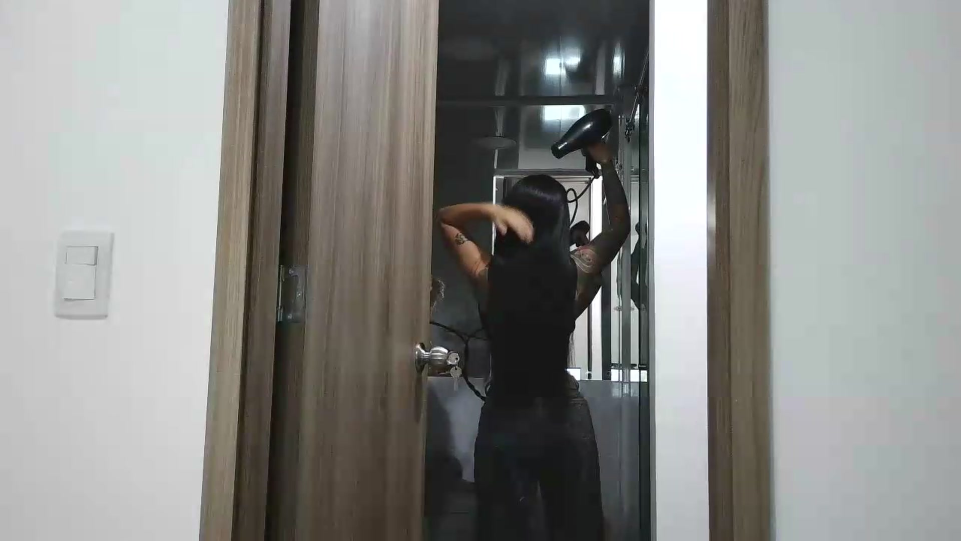 Gallery image thumbnail from yesicat's myfreecams stream on, 06/27/2026, 21:00 image 3 of 20