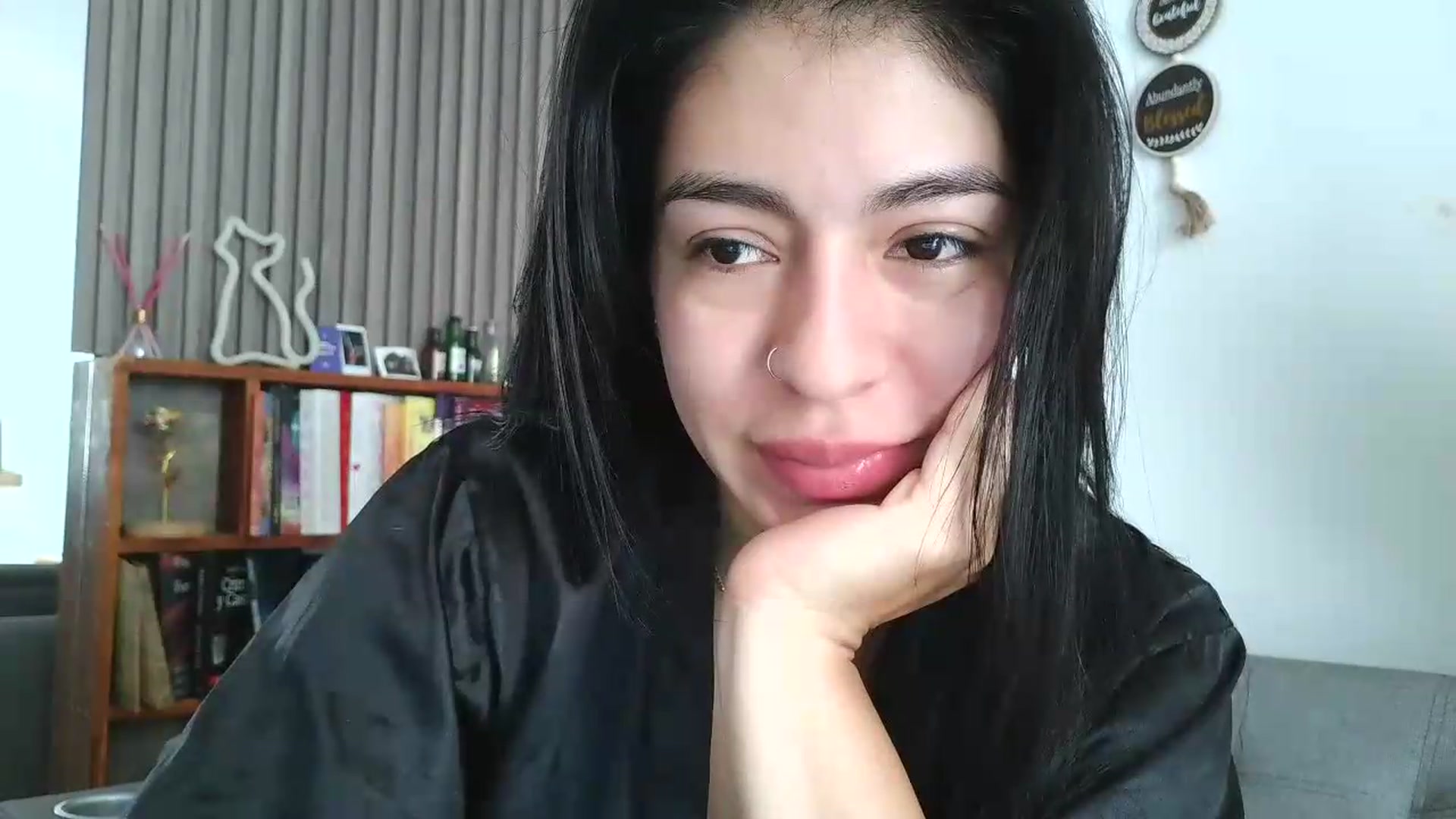 Gallery image thumbnail from yesicat's myfreecams stream on, 07/07/2026, 14:06 image 17 of 20