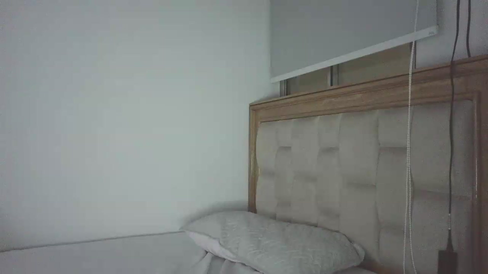 Gallery image thumbnail from yesicat's myfreecams stream on, 07/23/2026, 24:58 image 14 of 20