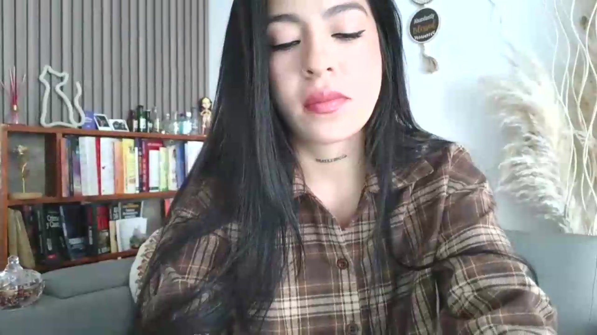 Gallery image thumbnail from yesicat's myfreecams stream on, 07/26/2026, 17:22 image 4 of 20