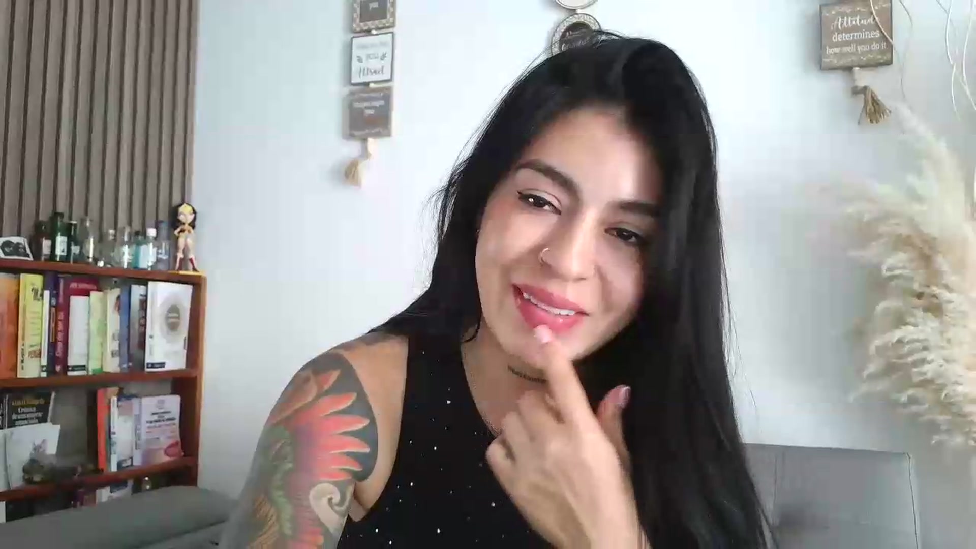 Gallery image thumbnail from yesicat's myfreecams stream on, 07/31/2026, 21:25 image 8 of 20