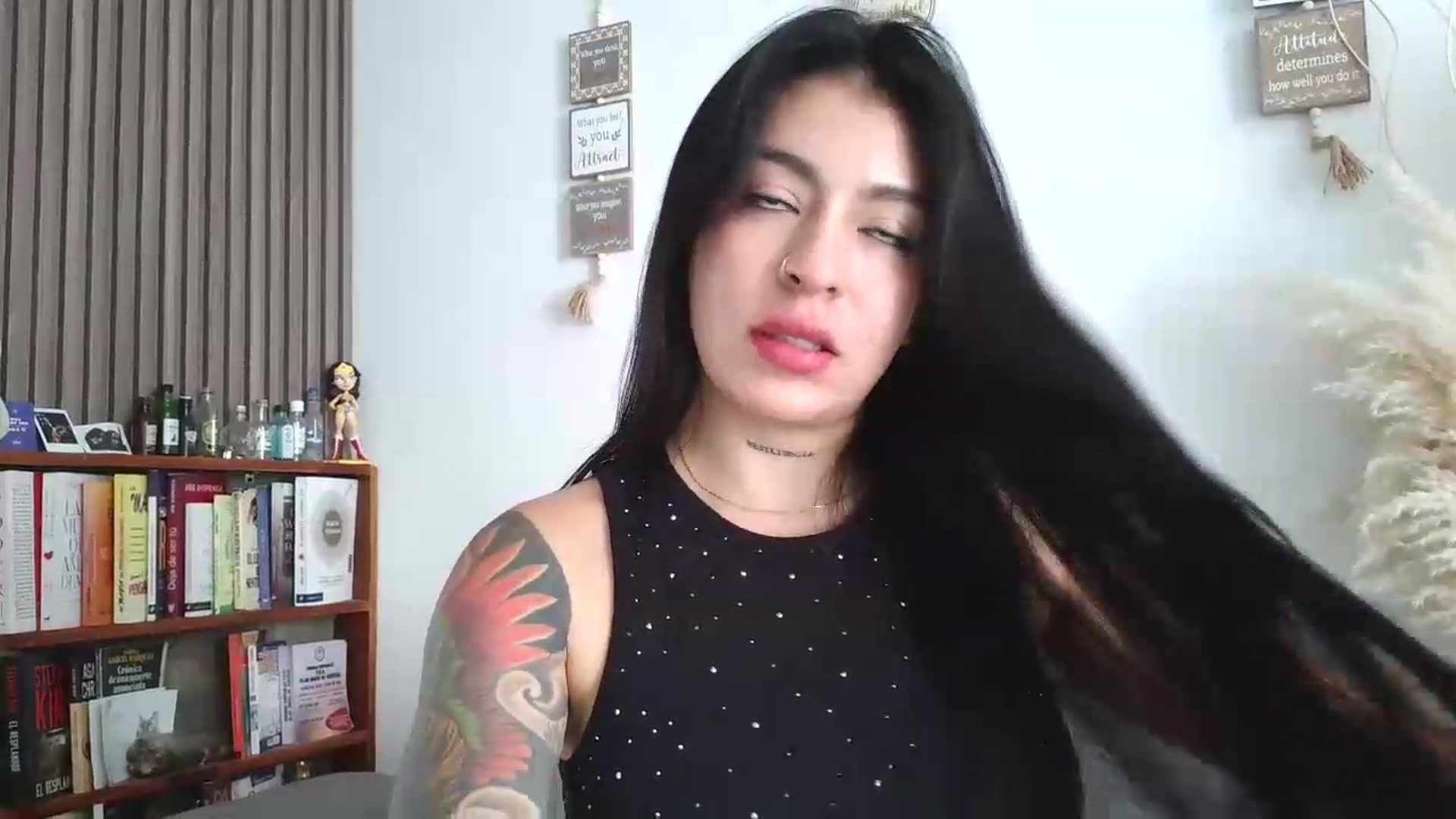 Gallery image thumbnail from yesicat's myfreecams stream on, 07/31/2026, 21:25 image 3 of 20