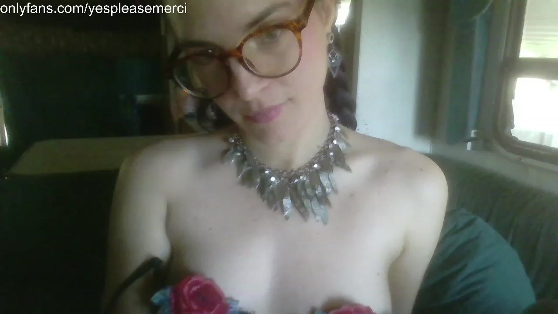 Gallery image thumbnail from yespleasemmhm's myfreecams stream on, 02/13/2023, 20:48 image 18 of 20