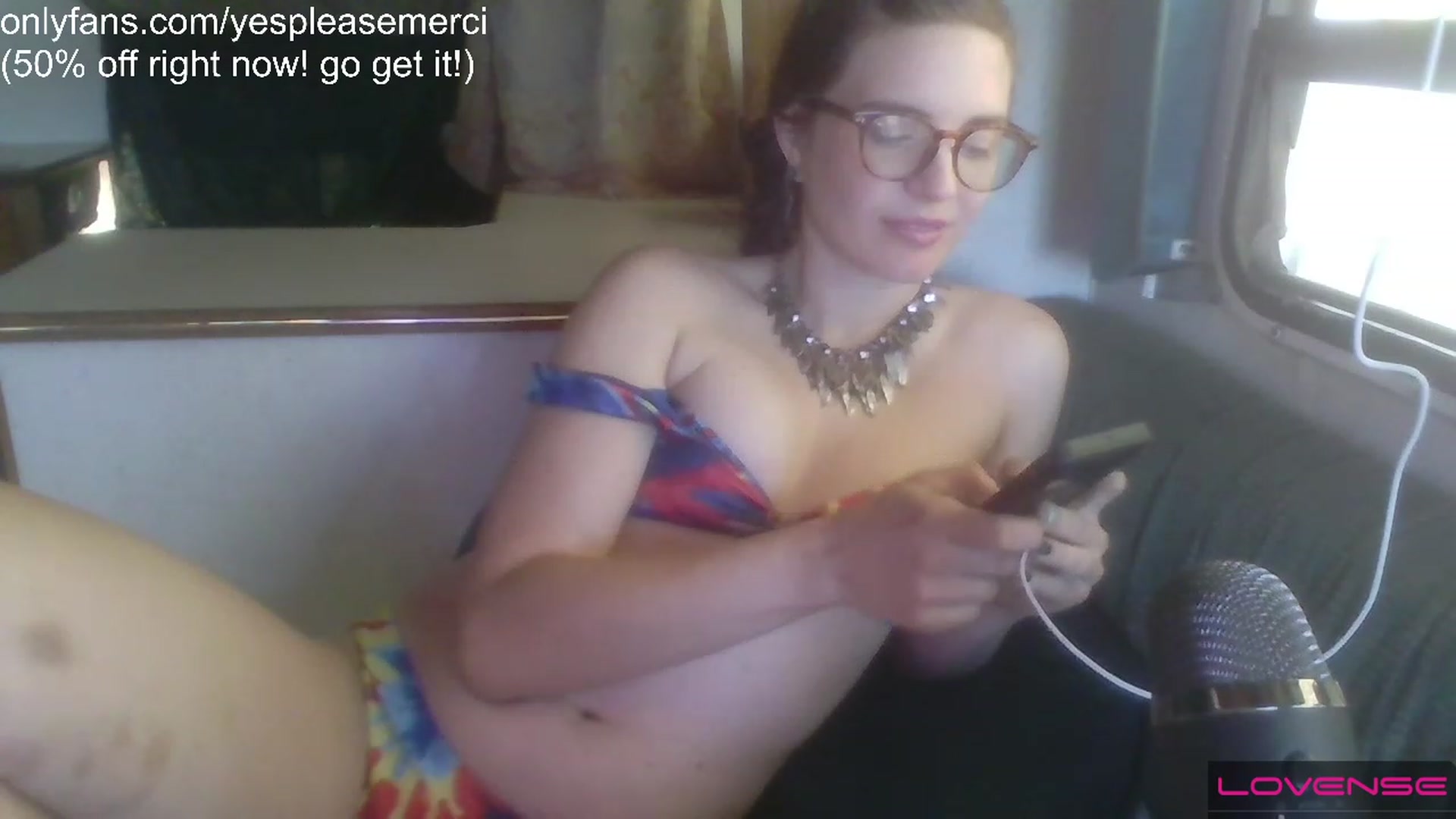 Gallery image thumbnail from yespleasemmhm's myfreecams stream on, 03/20/2023, 17:03 image 12 of 20