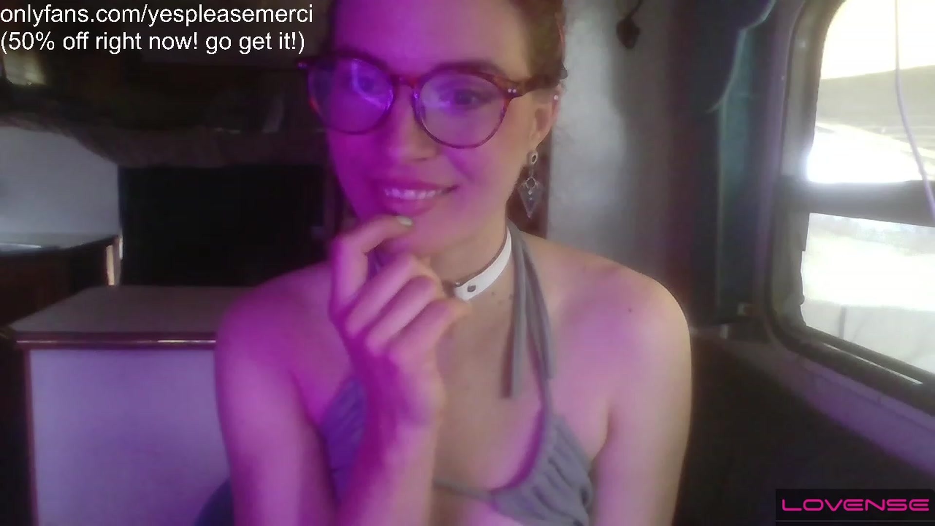 Gallery image thumbnail from yespleasemmhm's myfreecams stream on, 03/21/2023, 19:02 image 9 of 20