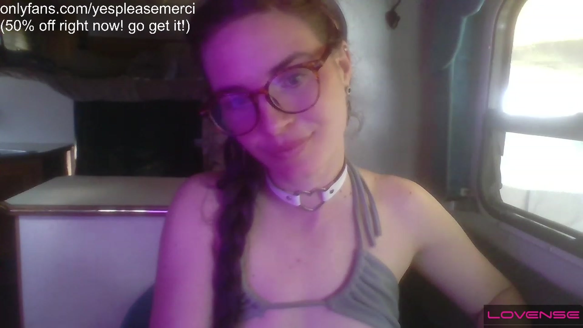 Gallery image thumbnail from yespleasemmhm's myfreecams stream on, 03/21/2023, 19:02 image 18 of 20