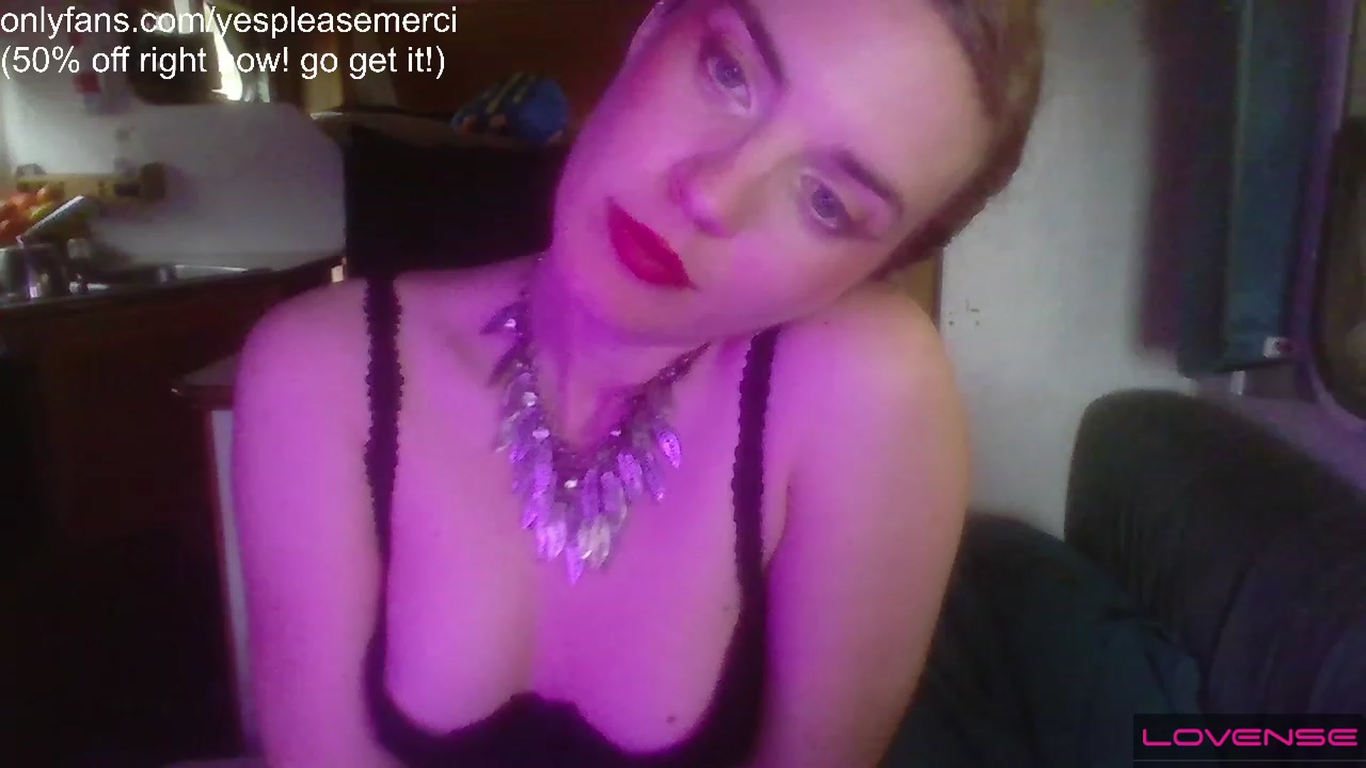 Gallery image thumbnail from yespleasemmhm's myfreecams stream on, 03/28/2023, 17:42 image 6 of 20