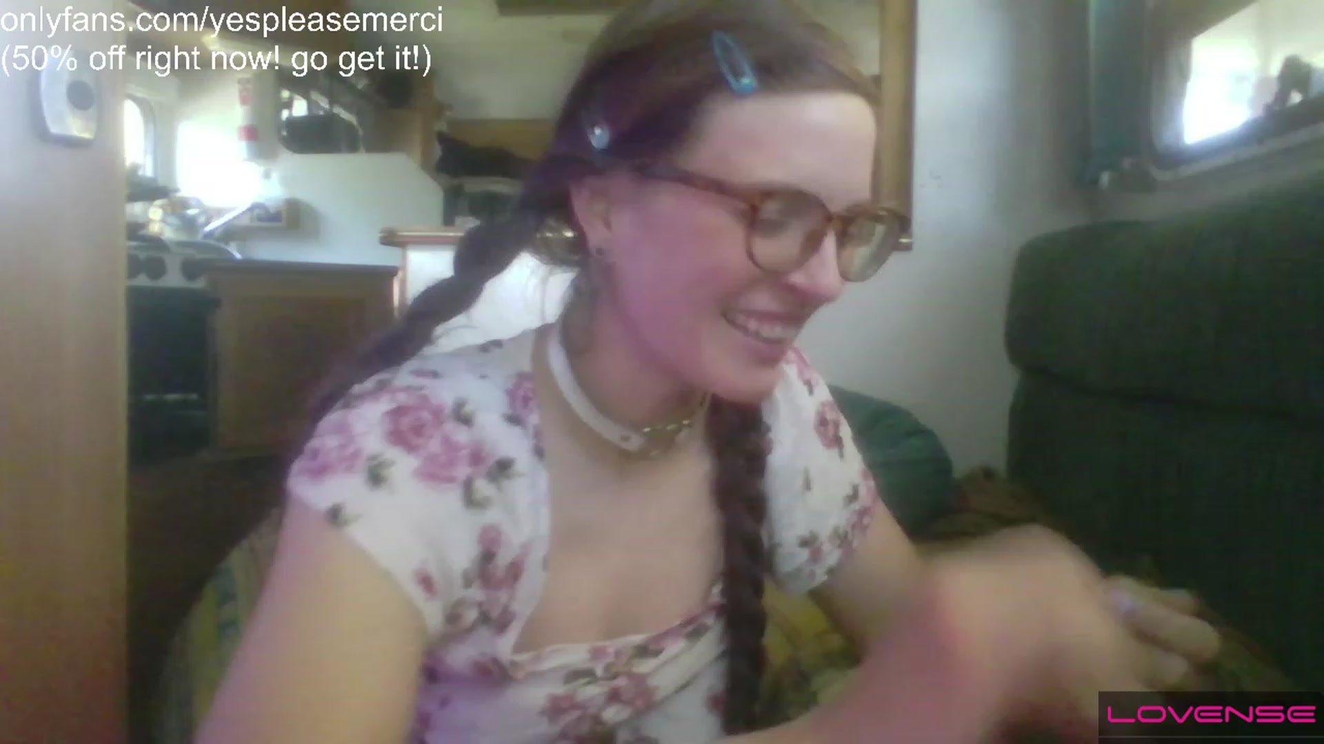 Gallery image thumbnail from yespleasemmhm's myfreecams stream on, 03/30/2023, 19:13 image 10 of 20