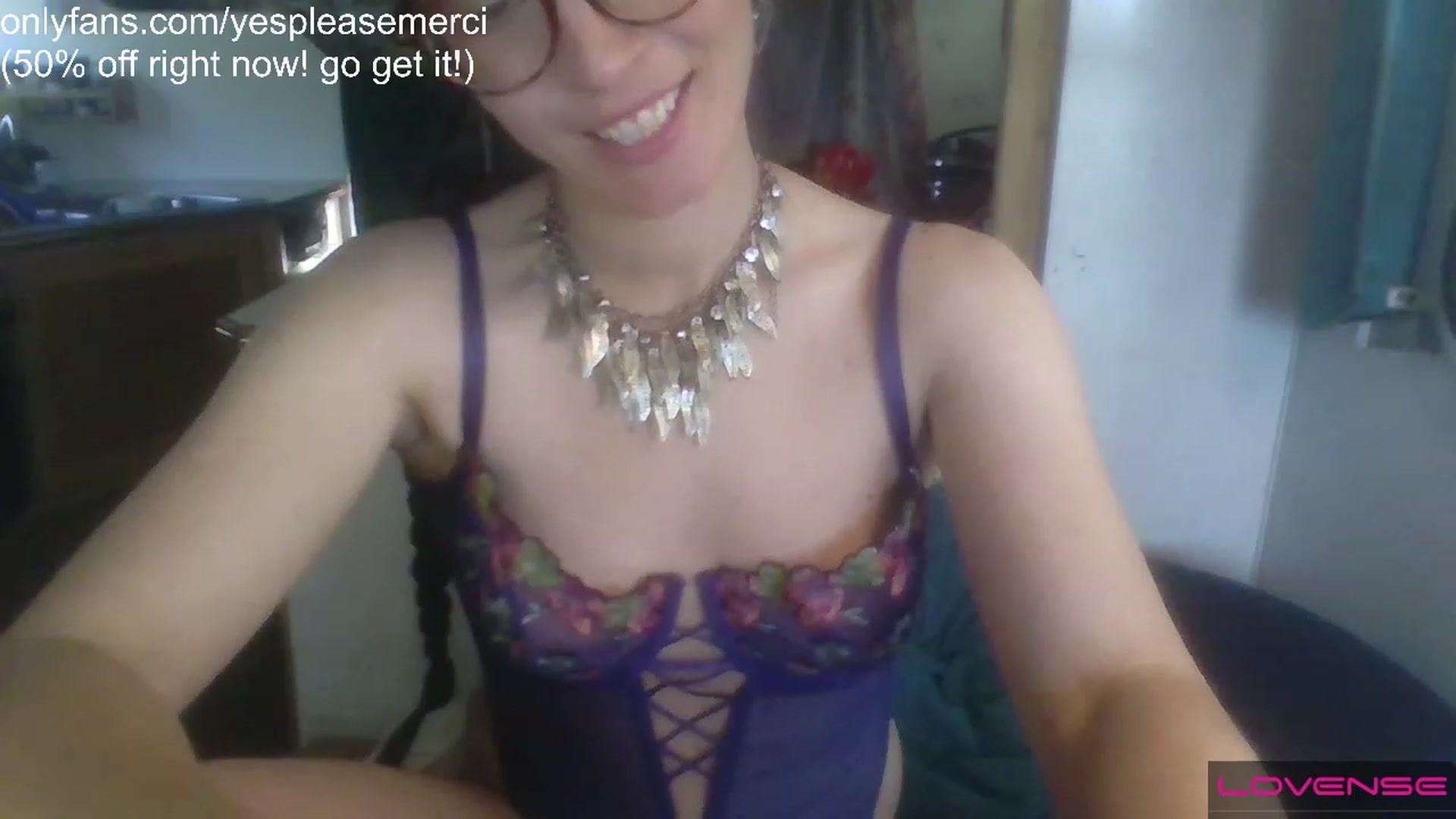 Gallery image thumbnail from yespleasemmhm's myfreecams stream on, 04/03/2023, 17:23 image 6 of 20