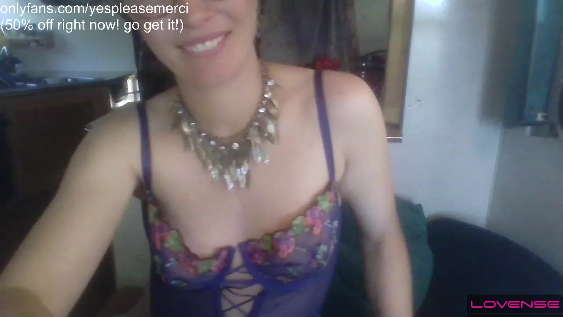 Gallery image thumbnail from yespleasemmhm's myfreecams stream on, 04/03/2023, 17:23 image 19 of 20