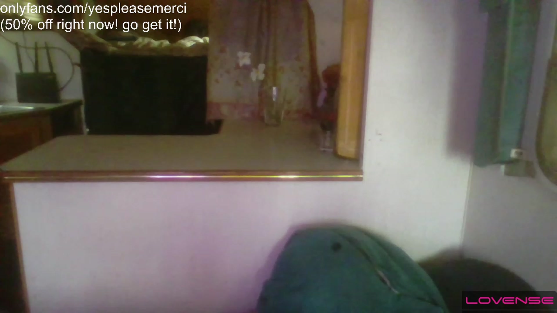 Gallery image thumbnail from yespleasemmhm's myfreecams stream on, 04/17/2023, 14:17 image 11 of 20