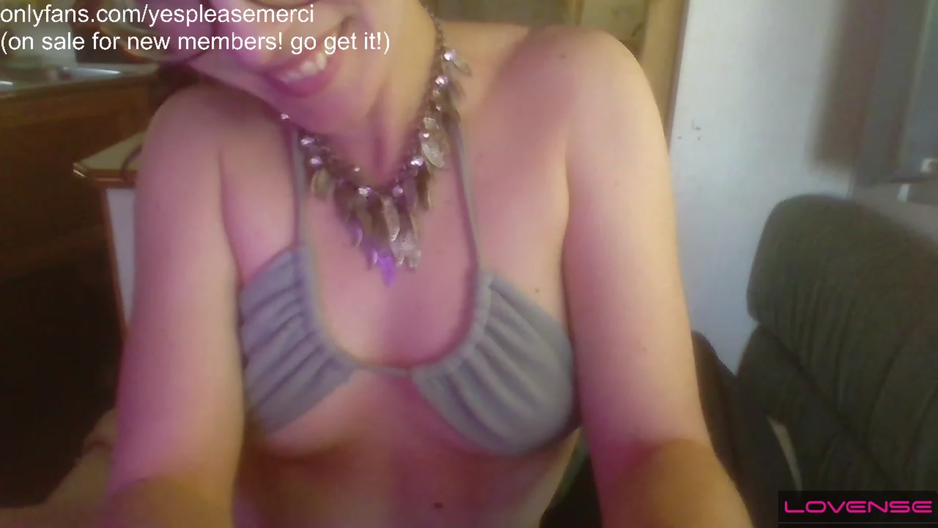 Gallery image thumbnail from yespleasemmhm's myfreecams stream on, 04/25/2023, 16:13 image 11 of 20