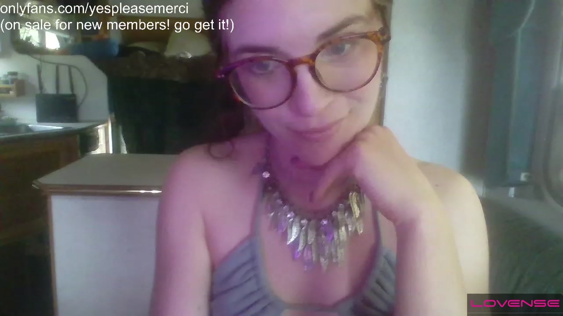 Gallery image thumbnail from yespleasemmhm's myfreecams stream on, 04/25/2023, 18:55 image 9 of 20