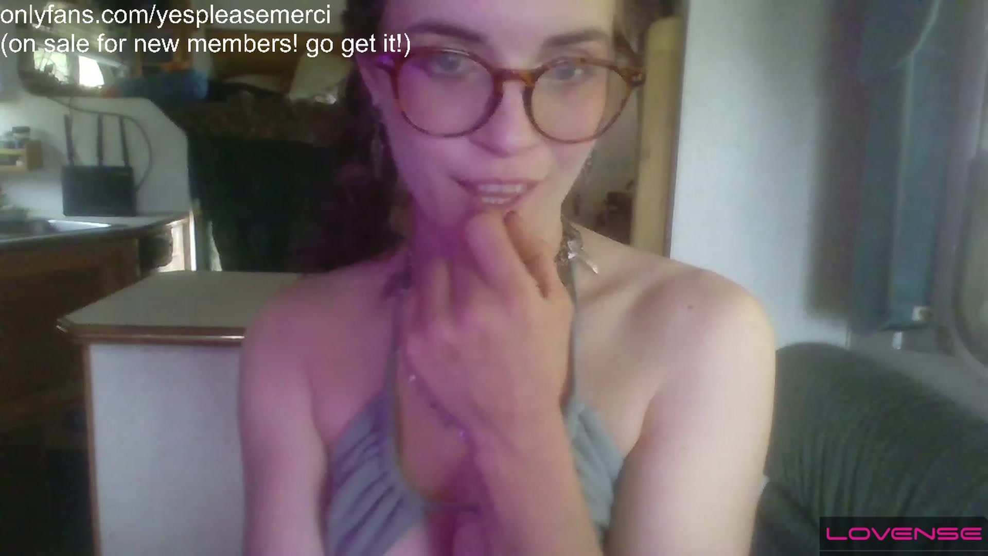 Gallery image thumbnail from yespleasemmhm's myfreecams stream on, 04/25/2023, 18:55 image 7 of 20