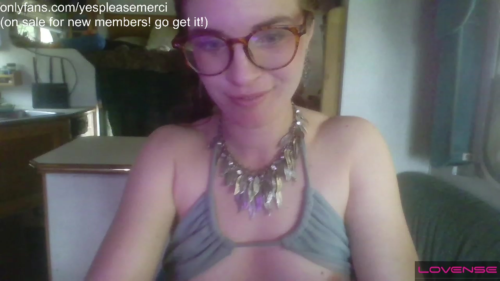 Gallery image thumbnail from yespleasemmhm's myfreecams stream on, 04/25/2023, 18:55 image 10 of 20
