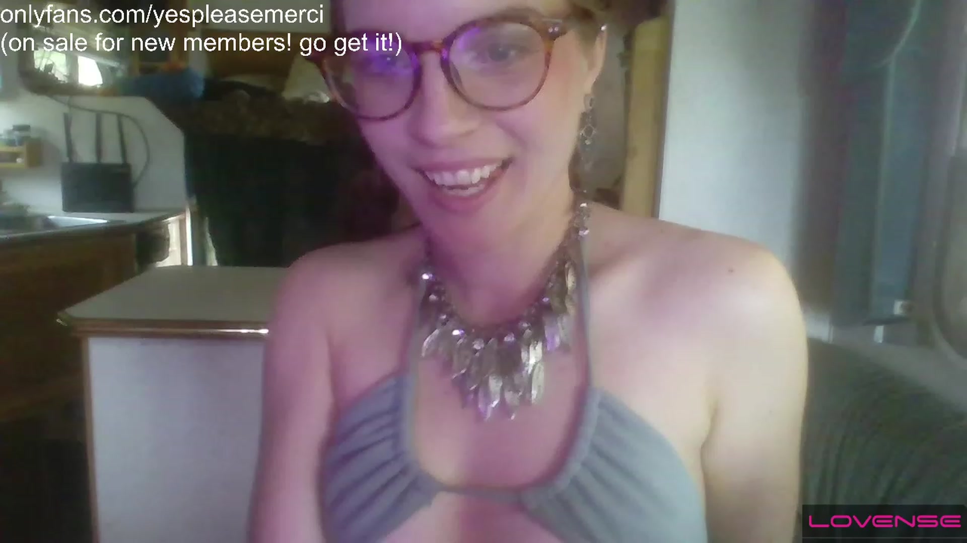 Gallery image thumbnail from yespleasemmhm's myfreecams stream on, 04/25/2023, 18:55 image 6 of 20