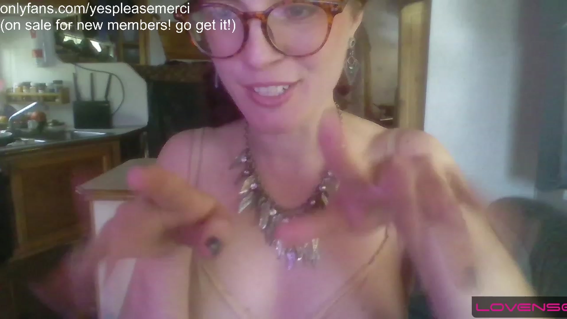 Gallery image thumbnail from yespleasemmhm's myfreecams stream on, 04/29/2023, 17:26 image 19 of 20
