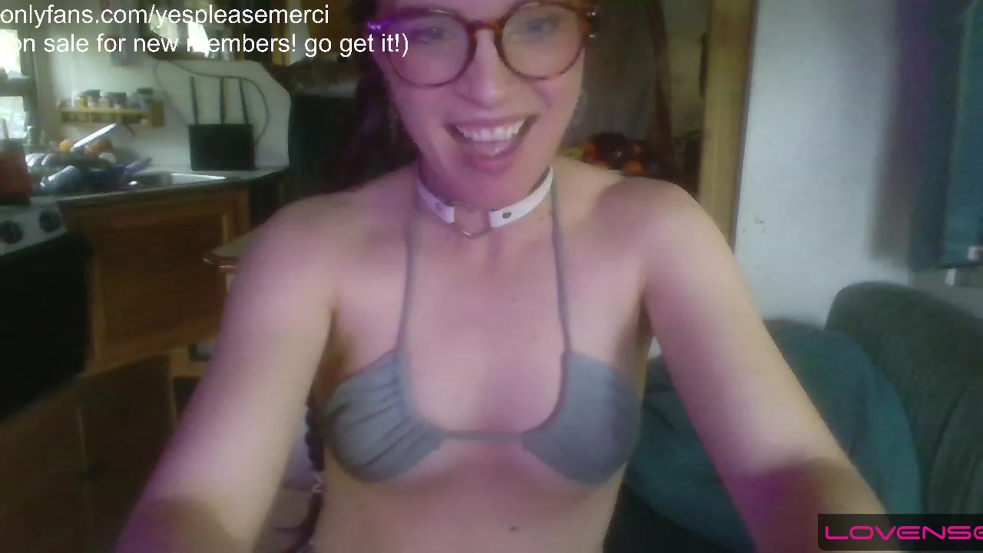 Gallery image thumbnail from yespleasemmhm's myfreecams stream on, 05/03/2023, 16:22 image 15 of 20