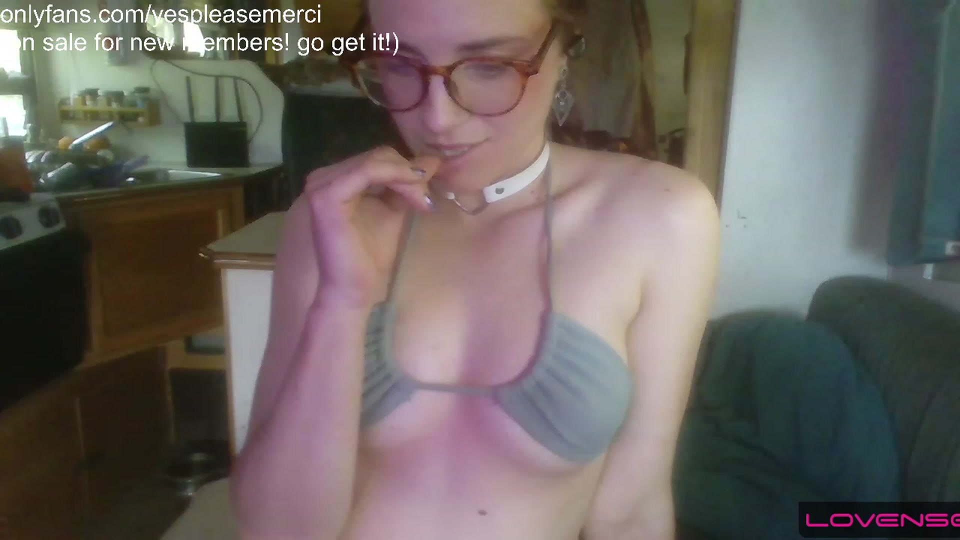Gallery image thumbnail from yespleasemmhm's myfreecams stream on, 05/03/2023, 16:22 image 17 of 20