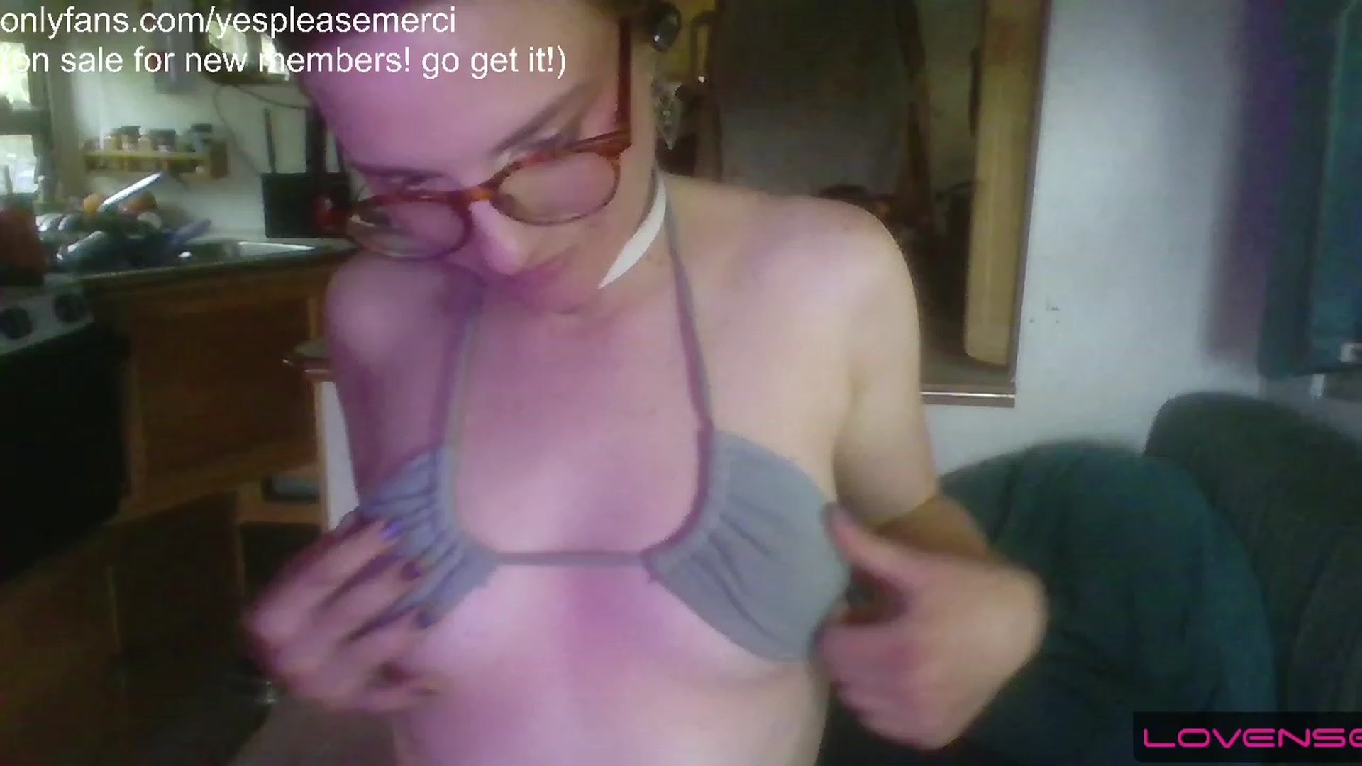 Gallery image thumbnail from yespleasemmhm's myfreecams stream on, 05/03/2023, 16:22 image 18 of 20
