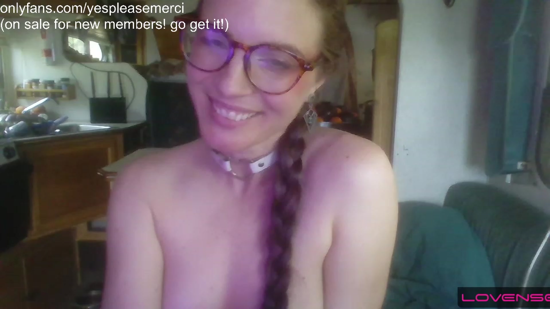 Gallery image thumbnail from yespleasemmhm's myfreecams stream on, 05/03/2023, 17:21 image 10 of 20