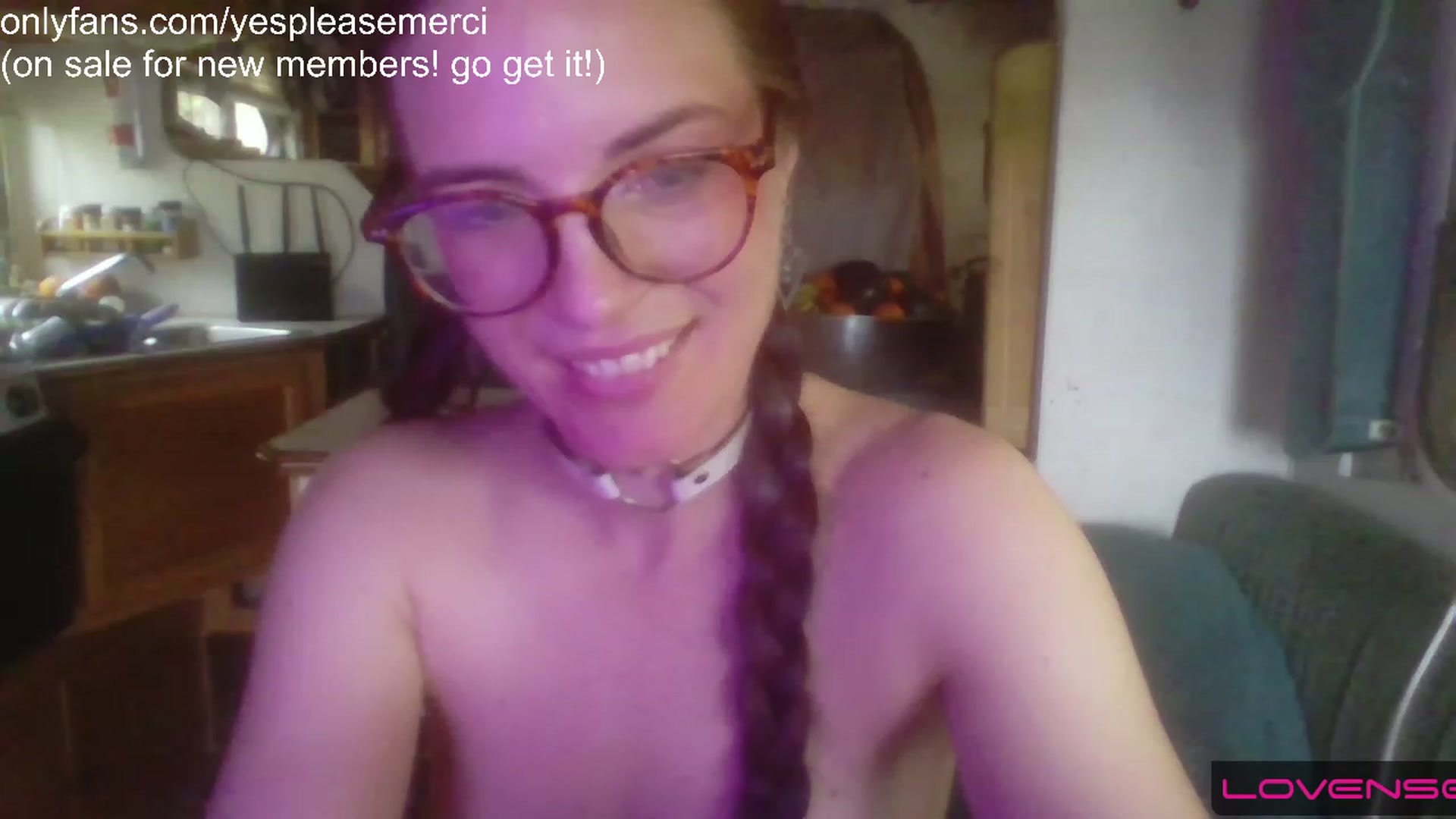 Gallery image thumbnail from yespleasemmhm's myfreecams stream on, 05/03/2023, 17:21 image 4 of 20