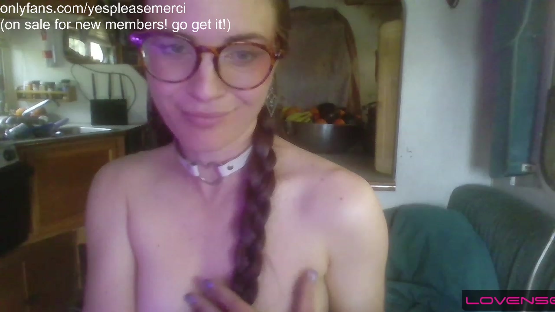 Gallery image thumbnail from yespleasemmhm's myfreecams stream on, 05/03/2023, 17:21 image 11 of 20