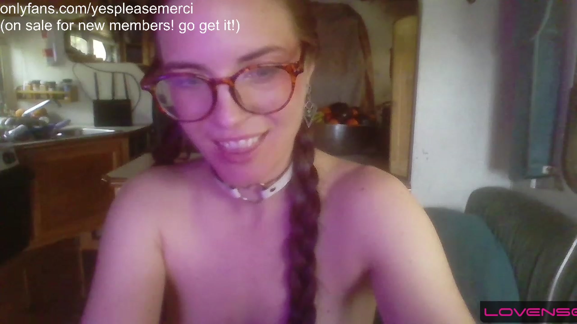 Gallery image thumbnail from yespleasemmhm's myfreecams stream on, 05/03/2023, 17:21 image 5 of 20