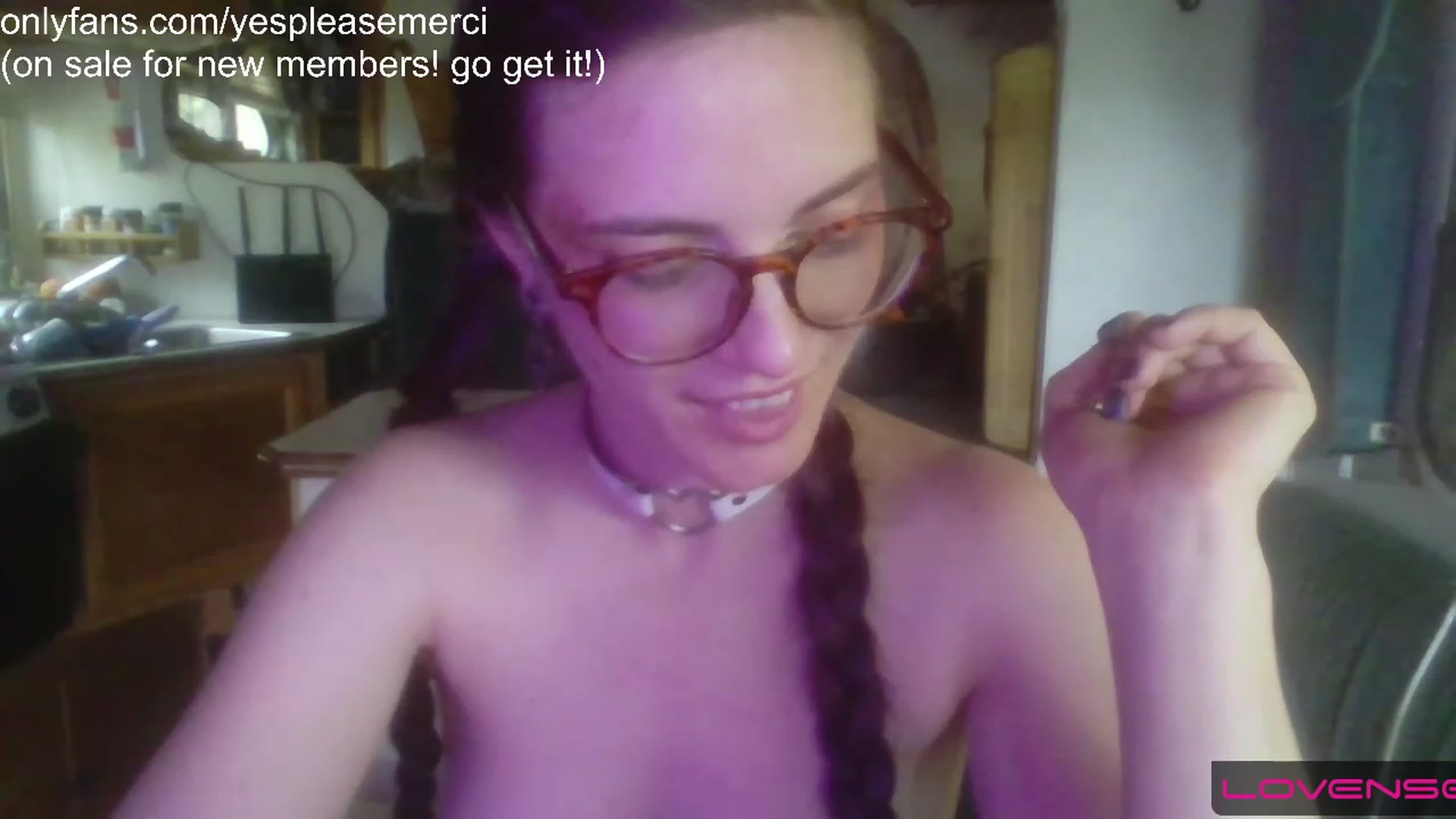 Gallery image thumbnail from yespleasemmhm's myfreecams stream on, 05/03/2023, 17:21 image 3 of 20