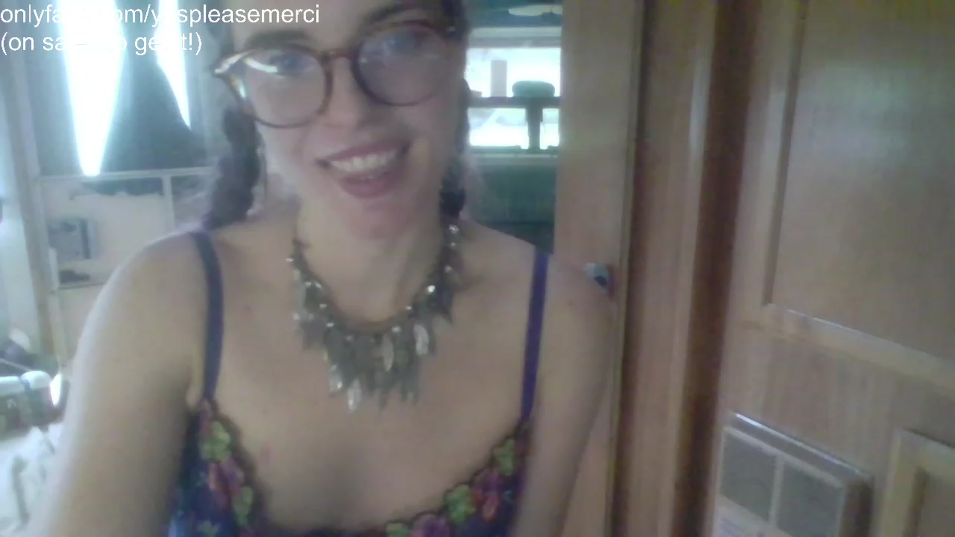 Gallery image thumbnail from yespleasemmhm's myfreecams stream on, 06/12/2023, 17:18 image 20 of 20