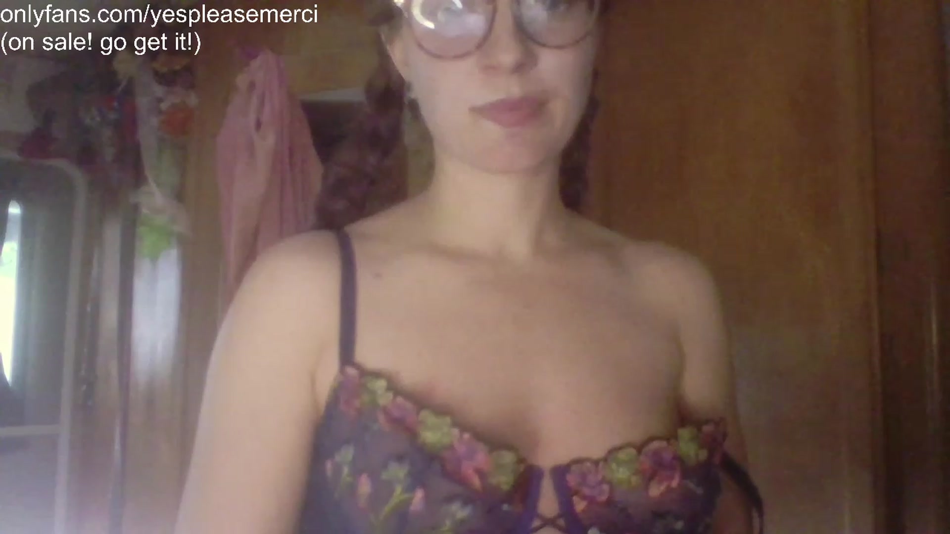 Gallery image thumbnail from yespleasemmhm's myfreecams stream on, 06/12/2023, 17:18 image 6 of 20