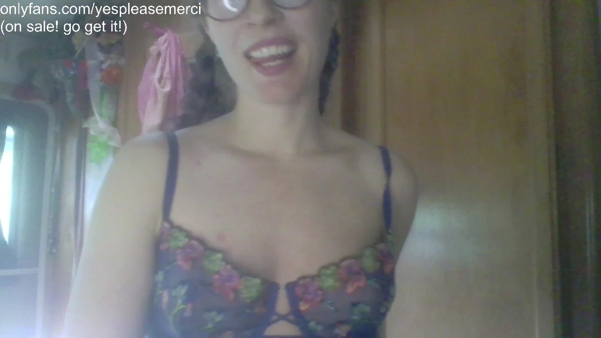 Gallery image thumbnail from yespleasemmhm's myfreecams stream on, 06/12/2023, 17:18 image 13 of 20