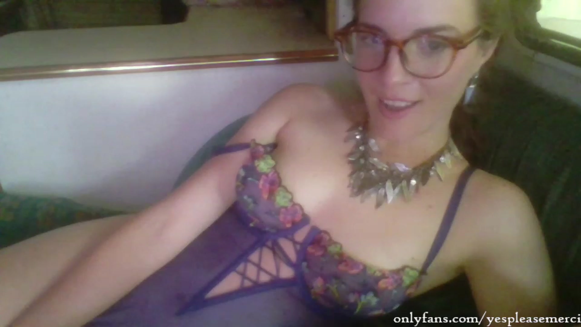 Gallery image thumbnail from yespleasemmhm's myfreecams stream on, 08/16/2023, 16:14 image 6 of 20