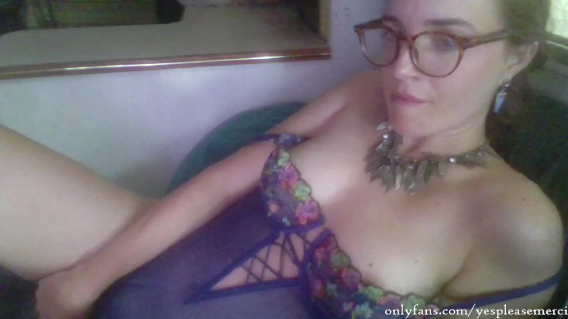 Gallery image thumbnail from yespleasemmhm's myfreecams stream on, 08/16/2023, 16:14 image 8 of 20