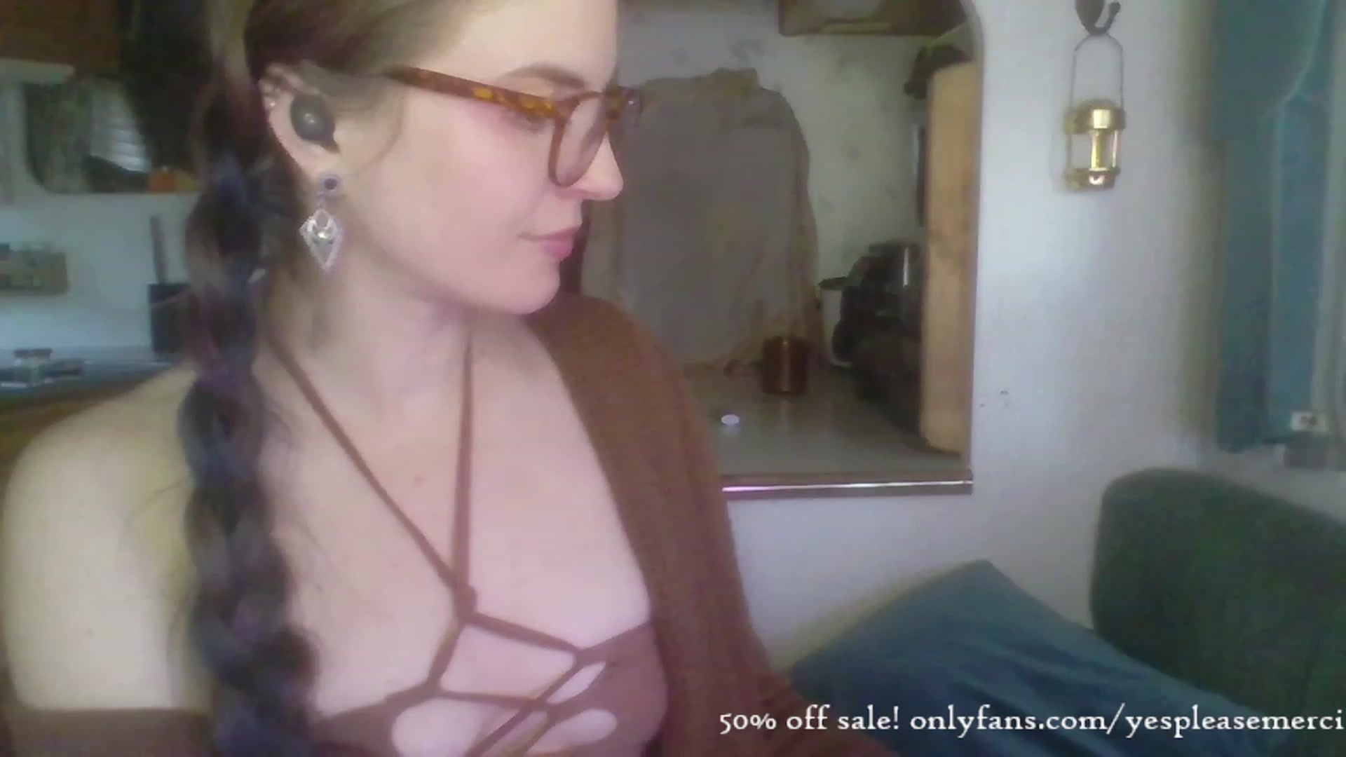Gallery image thumbnail from yespleasemmhm's myfreecams stream on, 11/29/2023, 19:50 image 4 of 20